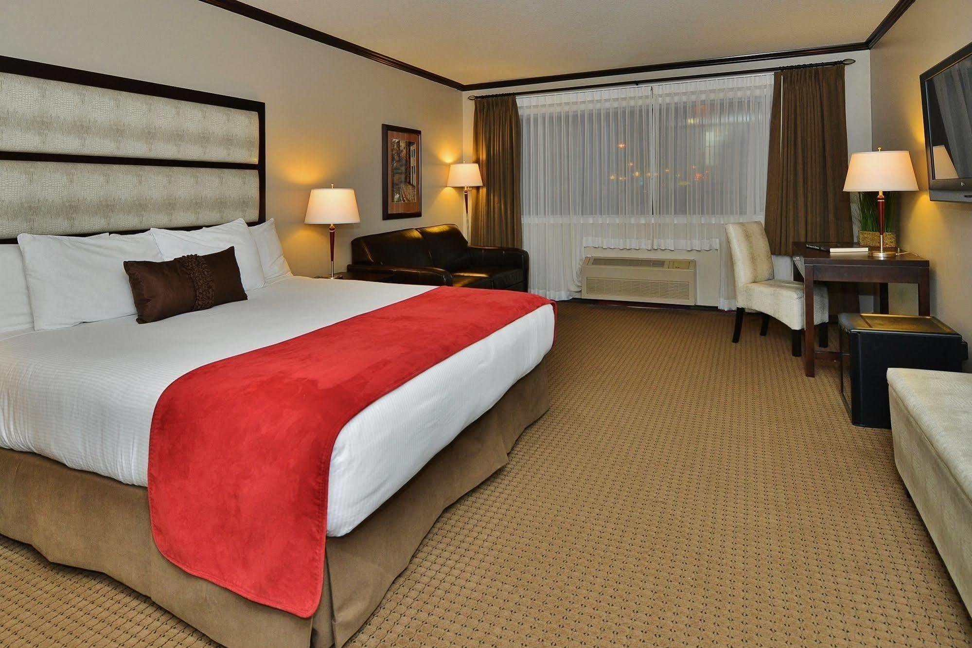 Prestige Vernon Hotel Esterno foto