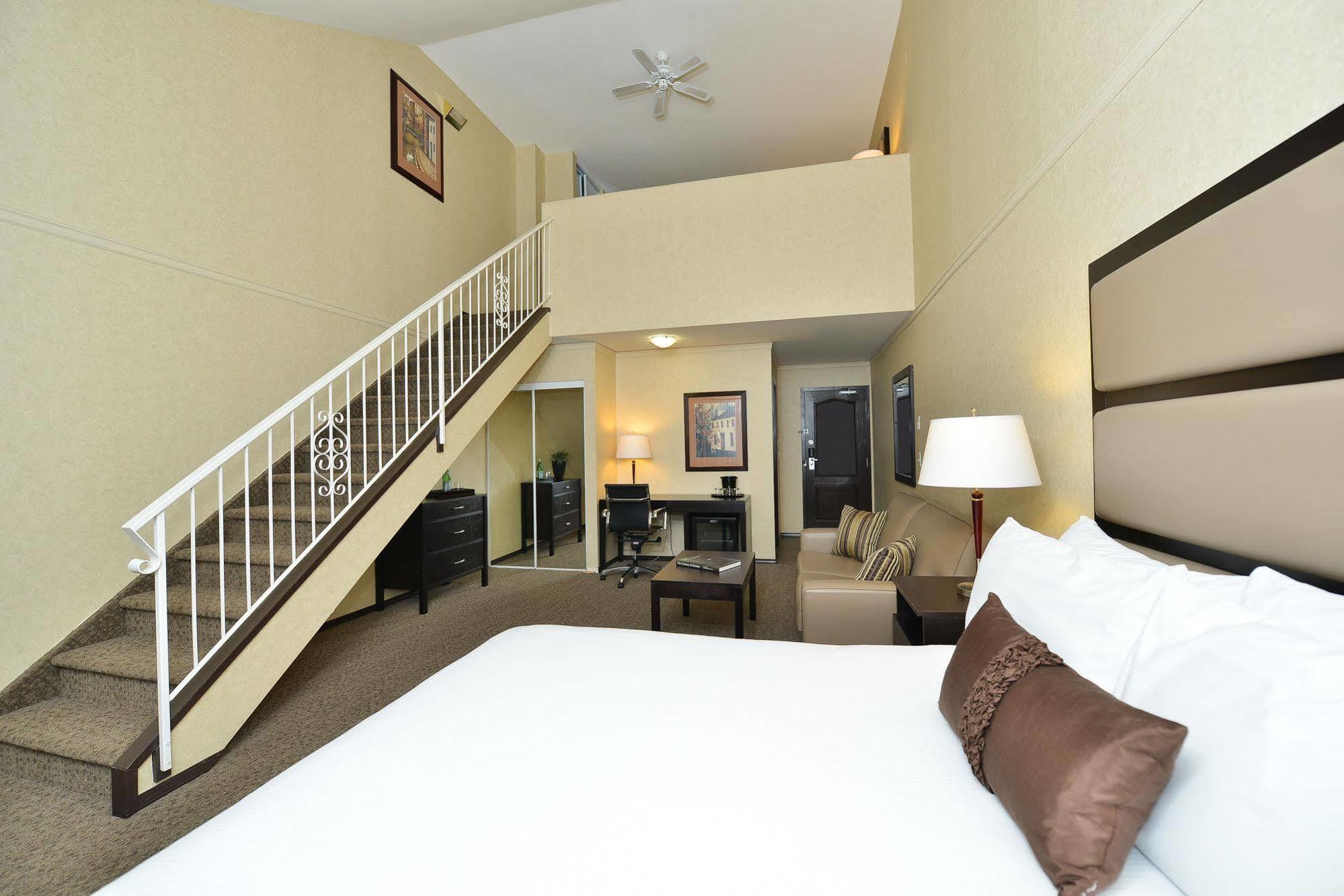 Prestige Vernon Hotel Esterno foto
